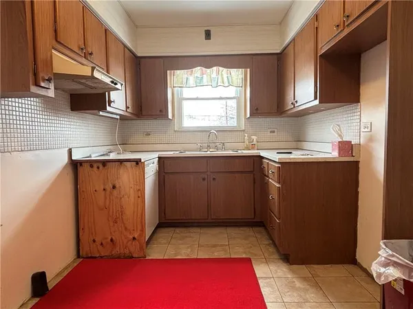 $184,900 | 205 Broadway Street, West Newton, PA 15089