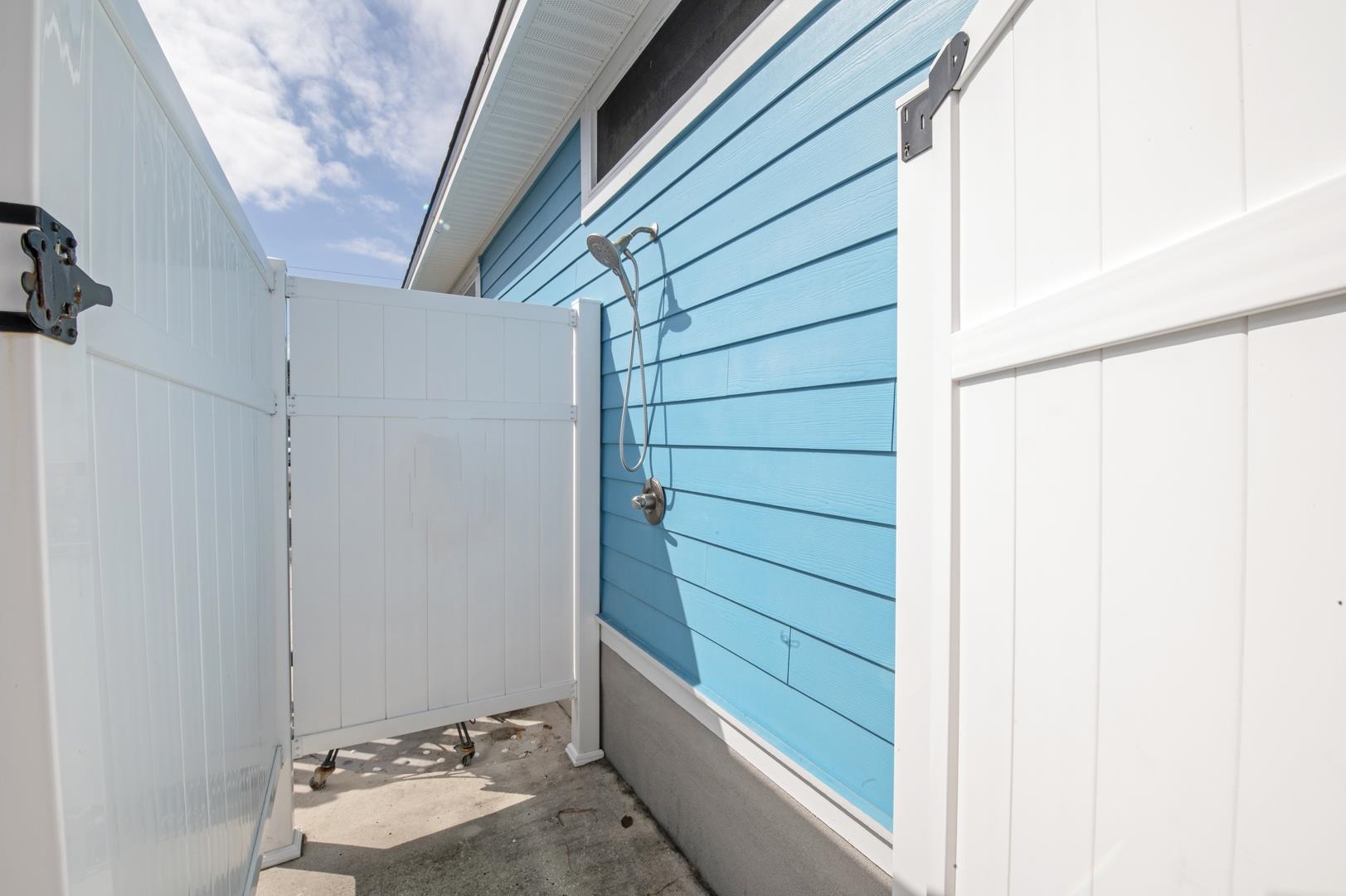 6056 Costanero Road St. Augustine, FL 32080 - Photo 27 of 30 View of side of home