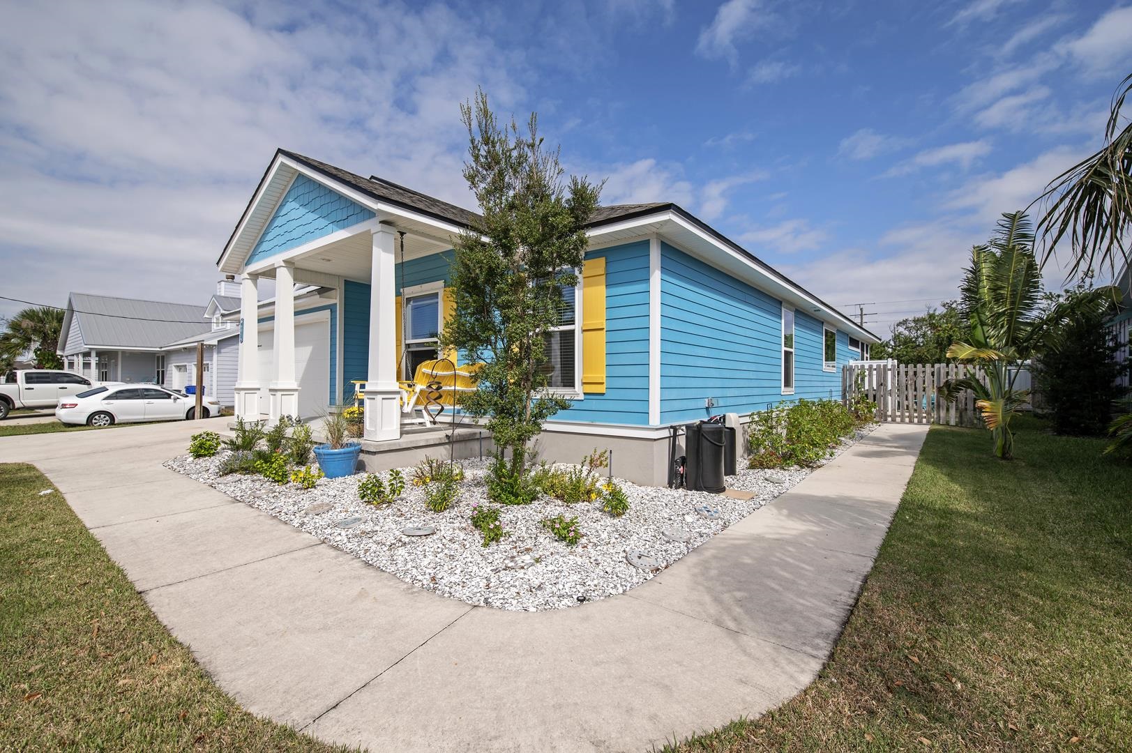 6056 Costanero Road St. Augustine, FL 32080 - Photo 3 of 30 View of front of property