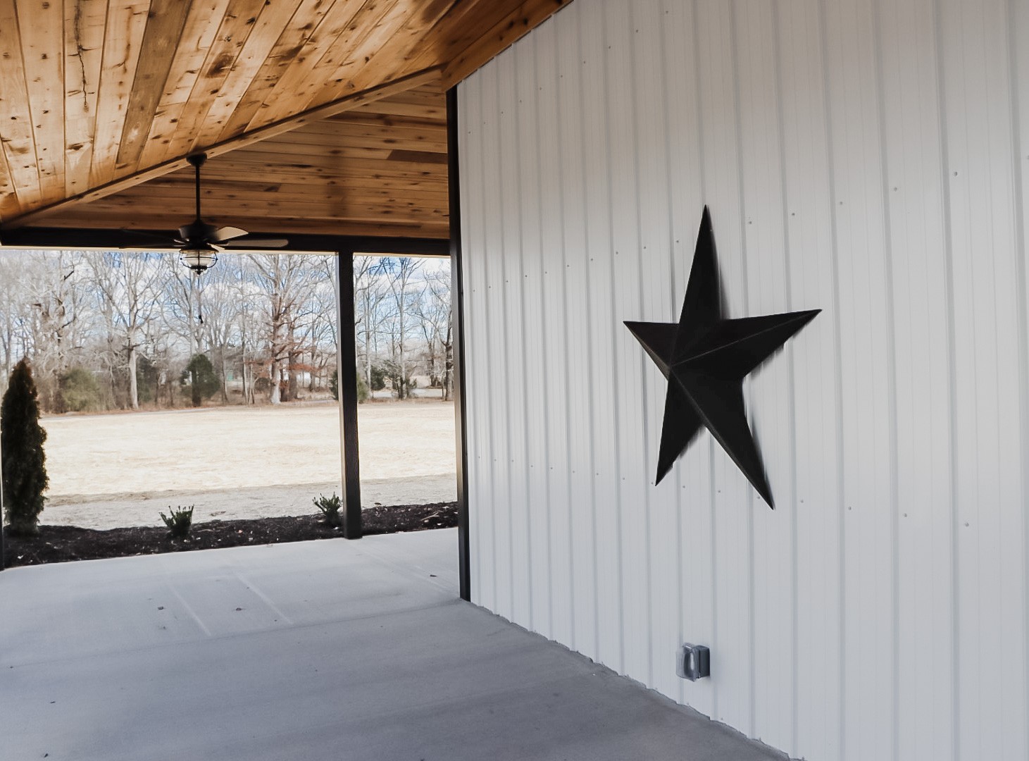 4184 Oregon Road Springfield, TN 37172 - Photo 11 of 33 a view of a porch with a hardwood