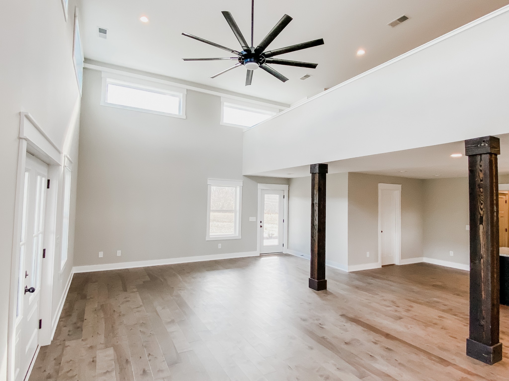 4184 Oregon Road Springfield, TN 37172 - Photo 14 of 33 a view of empty room with wooden floor