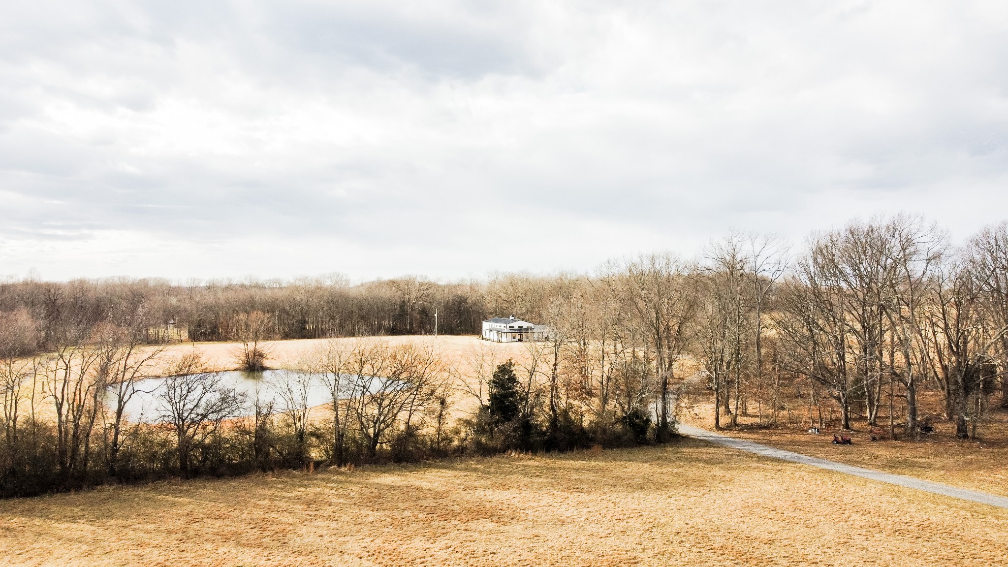 4184 Oregon Road Springfield, TN 37172 - Photo 8 of 33 a view of mountain view with lake view