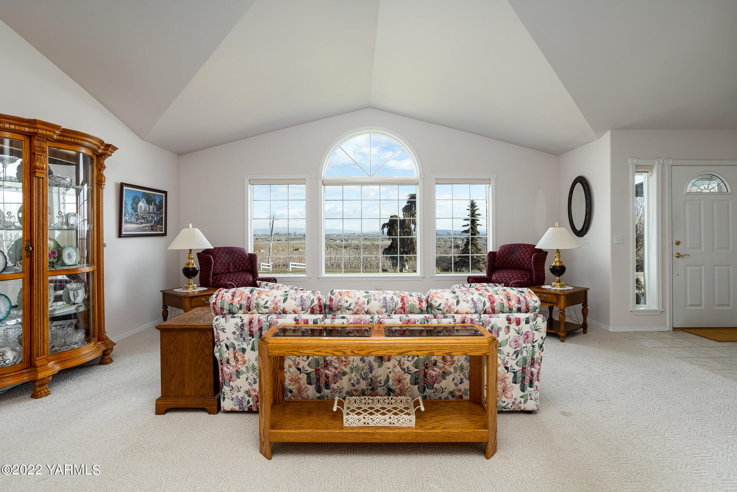 200 Nash Road Tieton, WA 98947 - Photo 7 of 29 a bed room with furniture and a large window