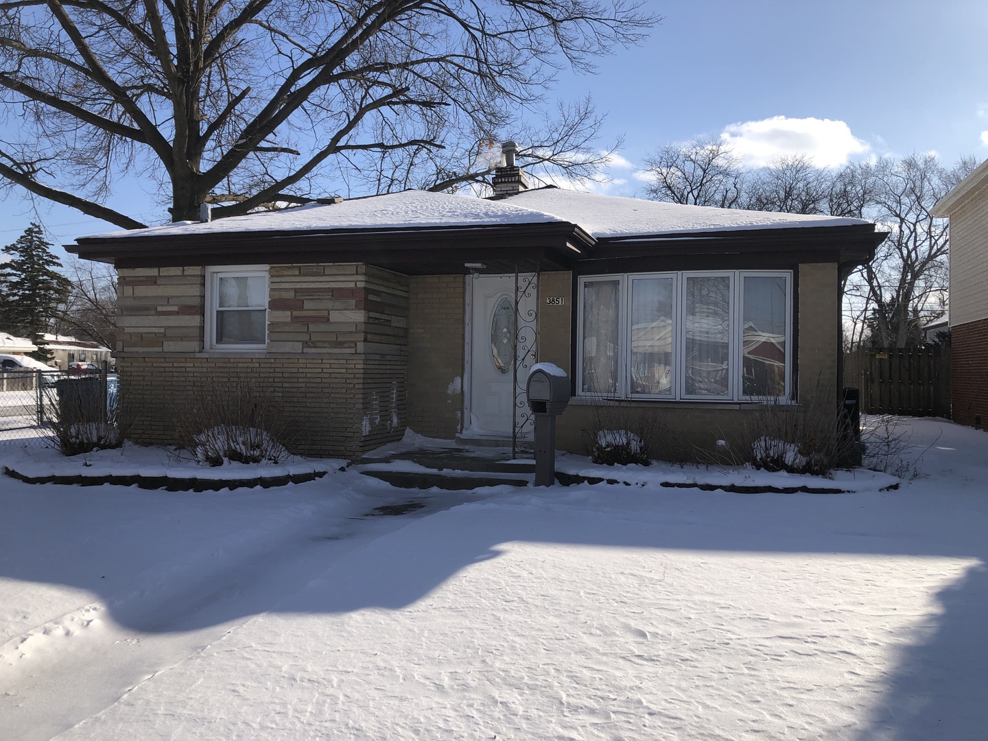 3851 153rd Place Midlothian, IL 60445 - Photo 2 of 13 a front view of house with yard