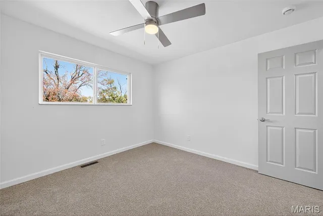 $379,900 | 8 Village Drive, St. Louis, MO 63146