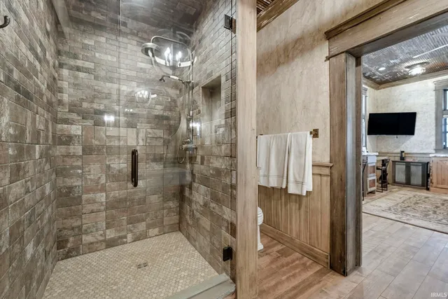 $2,200,000 | 9129 Hollopeter Road, Leo, IN 46765