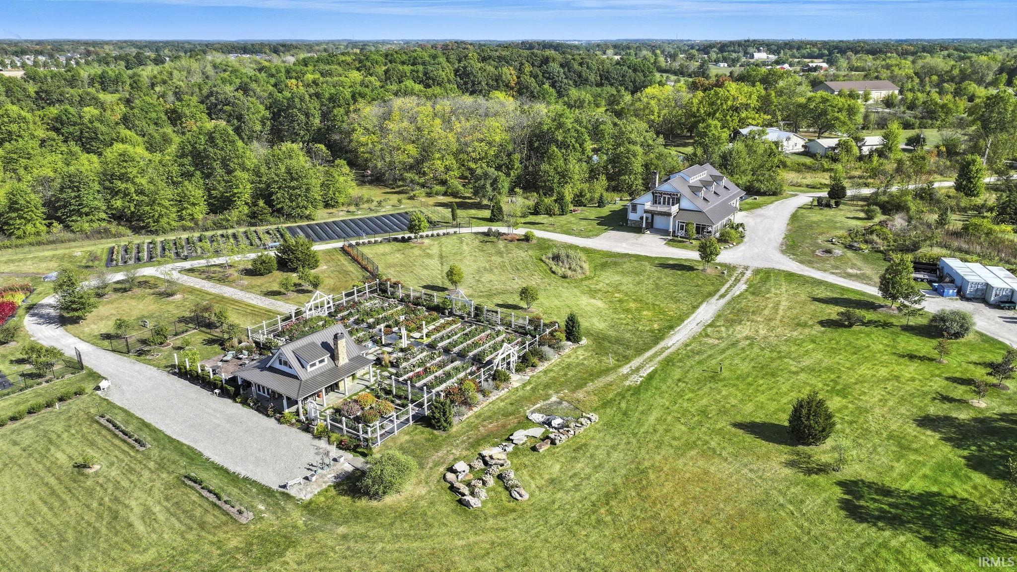 9129 Hollopeter Road Leo, IN 46765 - Photo 2 of 27