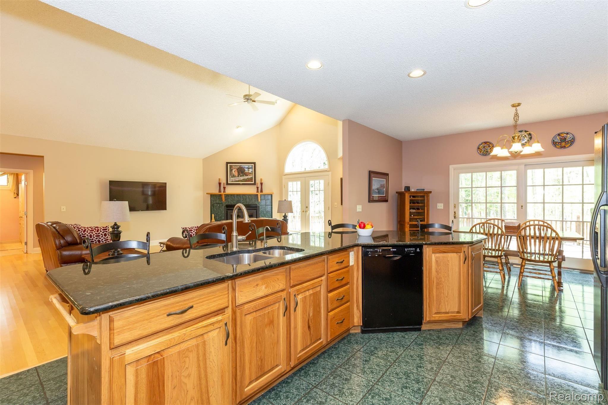 4835 Waldon Road Clarkston, MI 48348 - Photo 12 of 56 592A2768.jpg