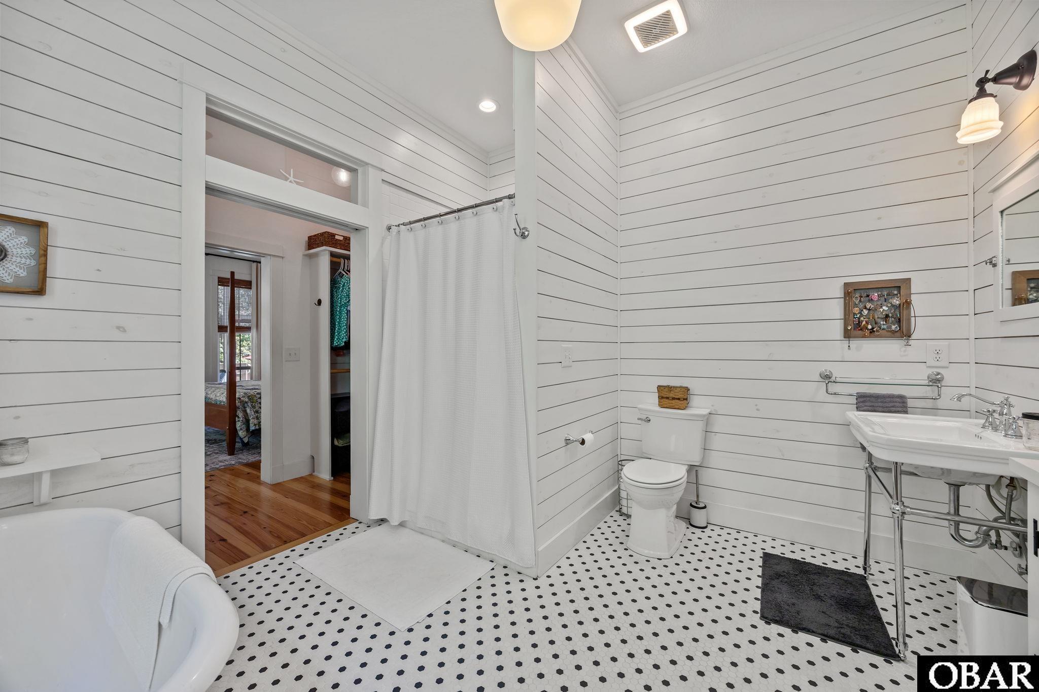 194 Brakewood Road Manteo, NC 27954 - Photo 19 of 45