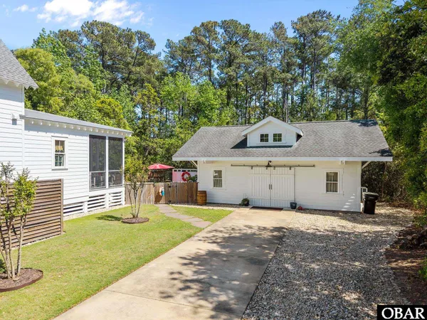 $798,900 | 194 Brakewood Road, Manteo, NC 27954
