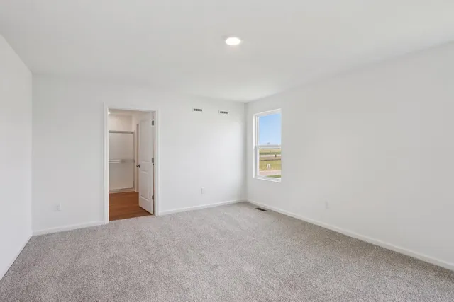 $374,990 | 1811 Overland Drive, Plainfield, IL 60586