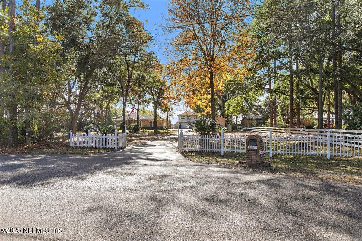 85232 Amanda Court Yulee, FL 32097 - Photo 5 of 42 39-Front View