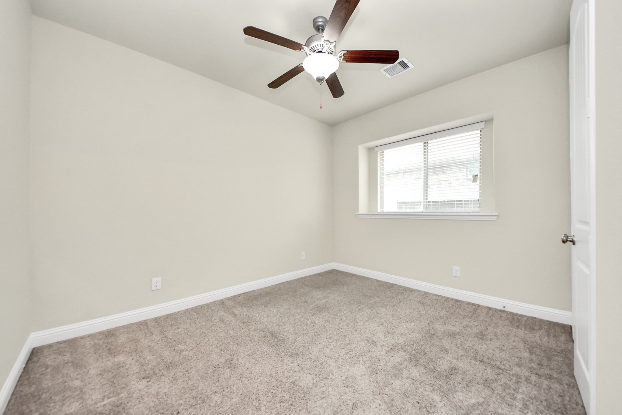 4836 Peppermill Ridge Lane Rosharon, TX 77583 - Photo 21 of 45 Bedroom 2