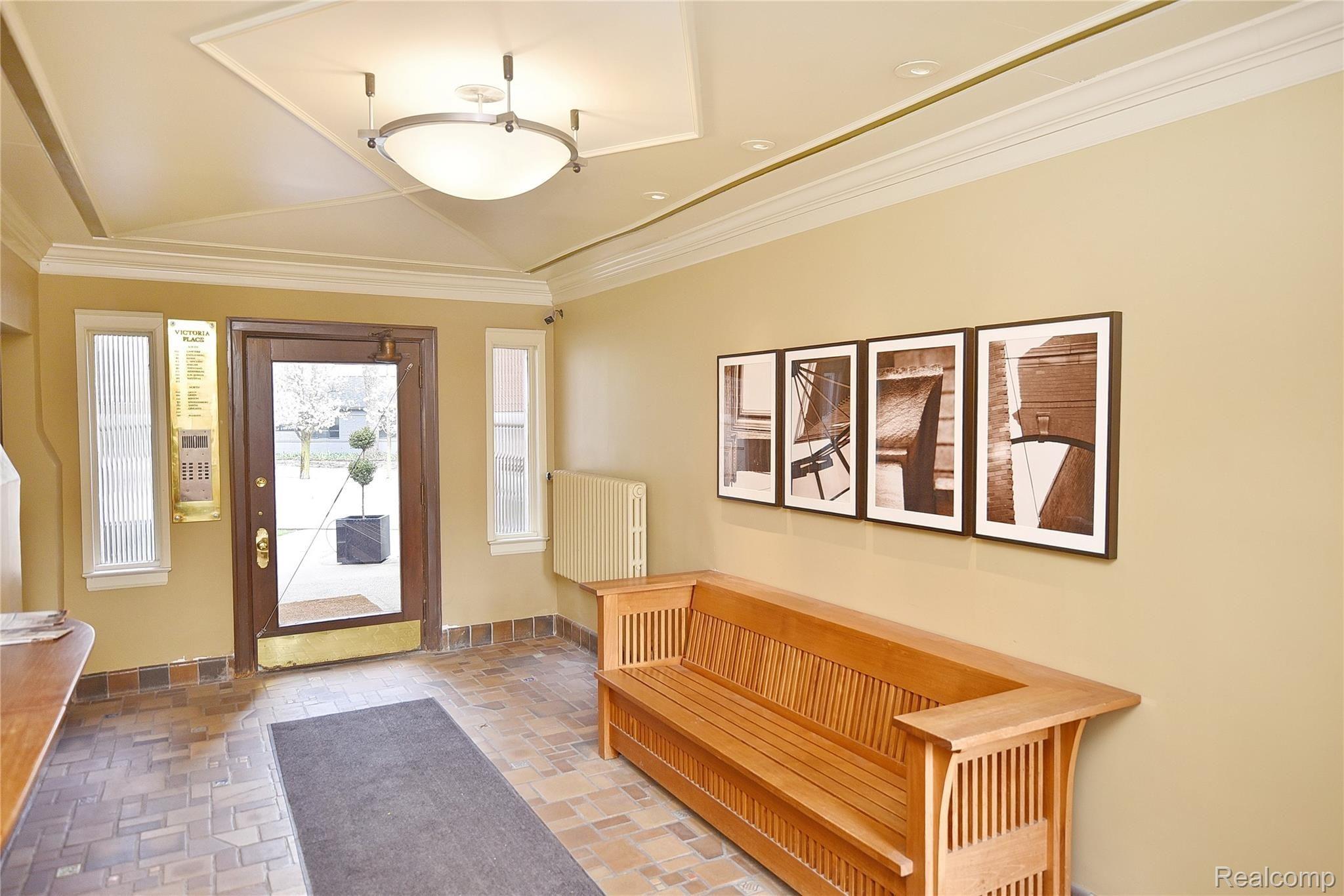 327 Southfield Road, Unit 2AS Birmingham, MI 48009 - Photo 19 of 27 Victoria Place Unit 2AS_19.JPG