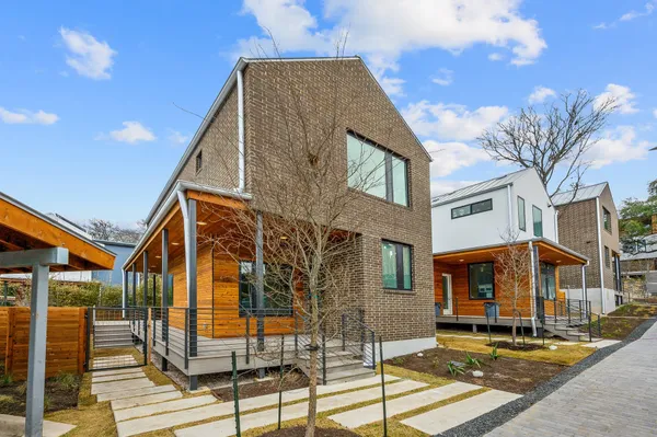 $5,500 | 900 South 2nd Street, Unit 15, Austin, TX 78704