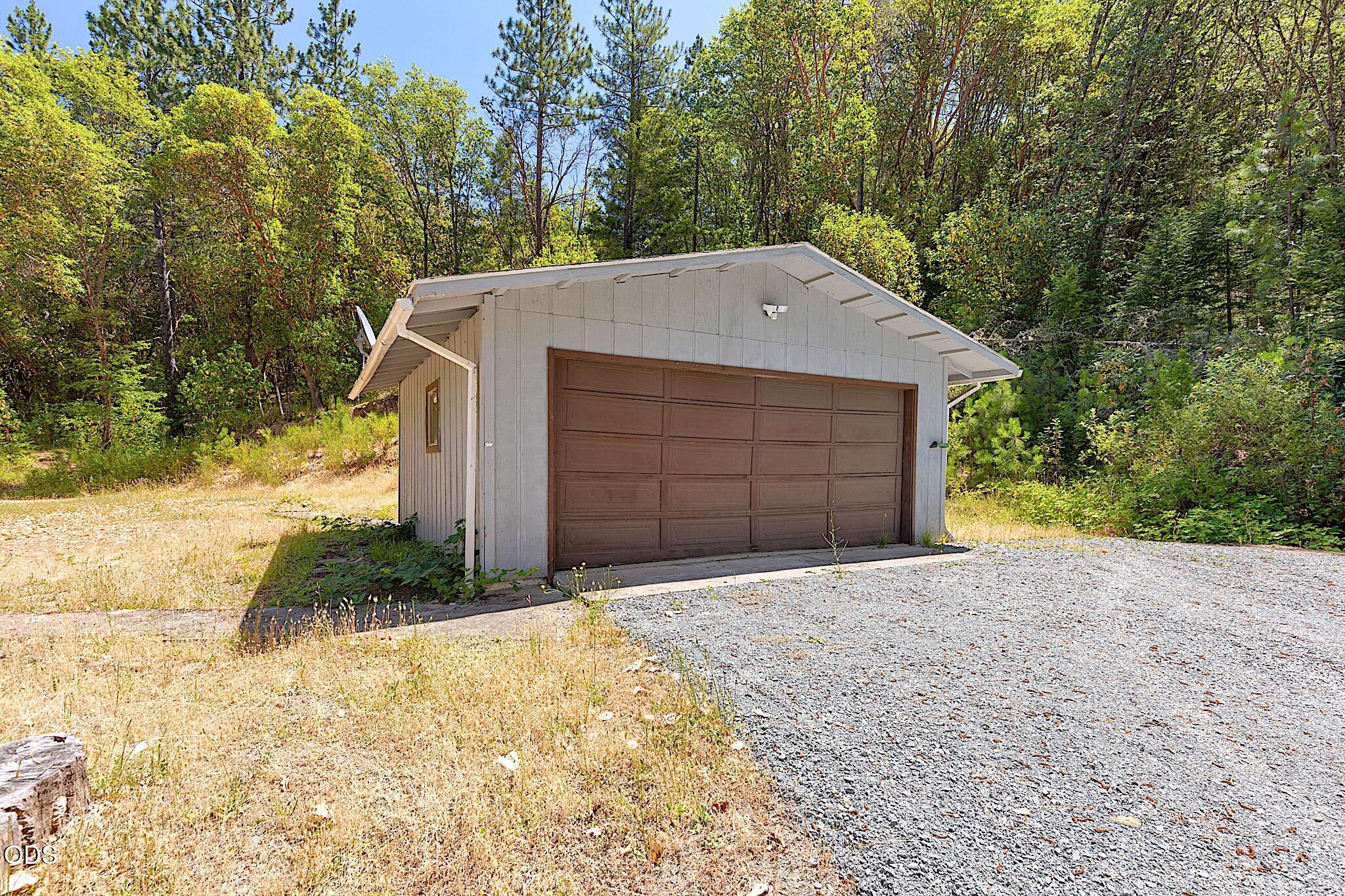 11230 Lower River Road Grants Pass, OR 97526 - Photo 14 of 29