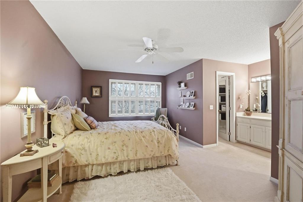 10551 Riley Street Overland Park, KS 66212 - Photo 21 of 44