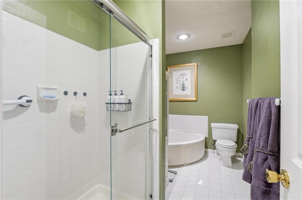 10551 Riley Street Overland Park, KS 66212 - Photo 26 of 44