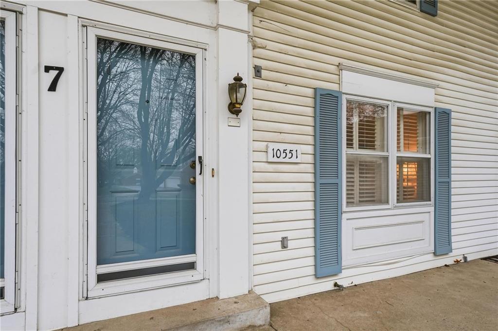 10551 Riley Street Overland Park, KS 66212 - Photo 3 of 44