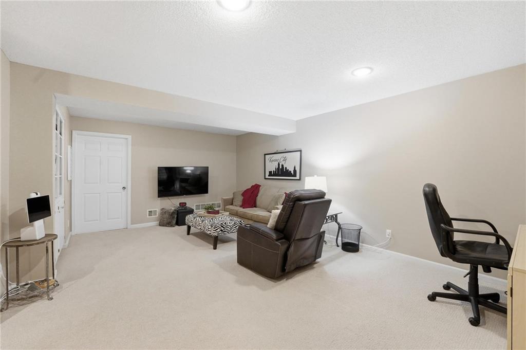 10551 Riley Street Overland Park, KS 66212 - Photo 35 of 44