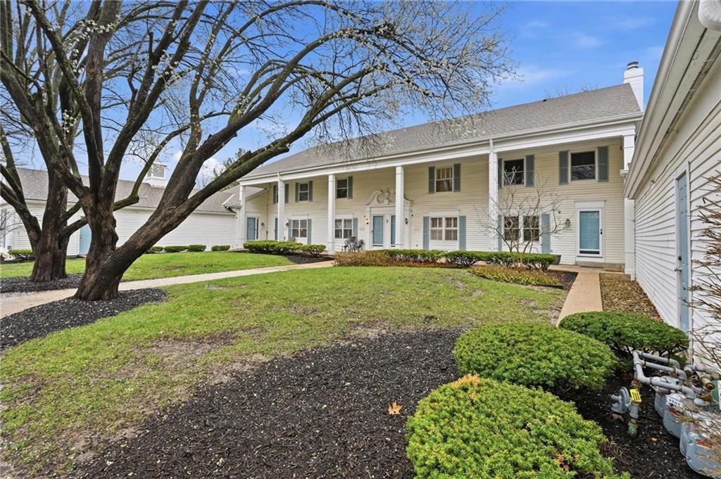 10551 Riley Street Overland Park, KS 66212 - Photo 37 of 44