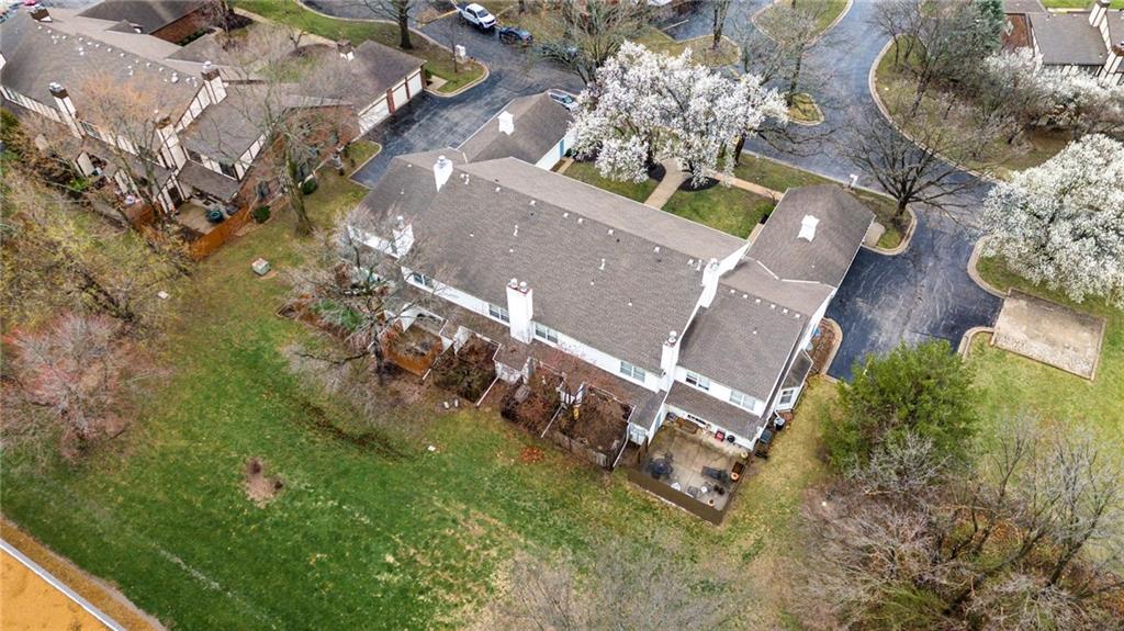 10551 Riley Street Overland Park, KS 66212 - Photo 40 of 44