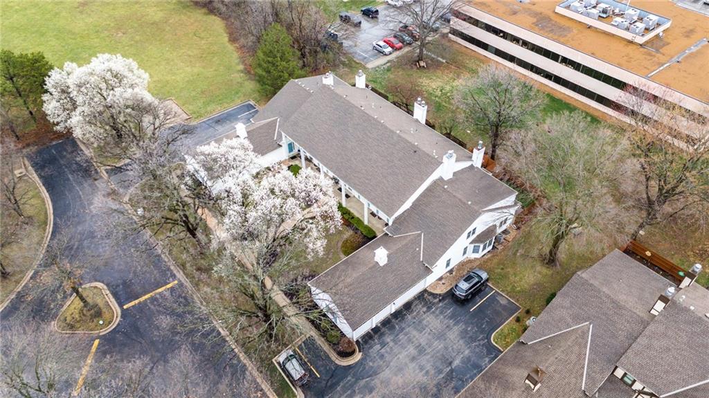 10551 Riley Street Overland Park, KS 66212 - Photo 41 of 44