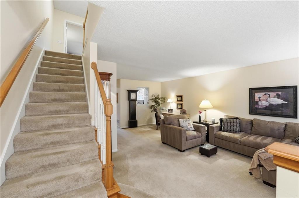 10551 Riley Street Overland Park, KS 66212 - Photo 5 of 44