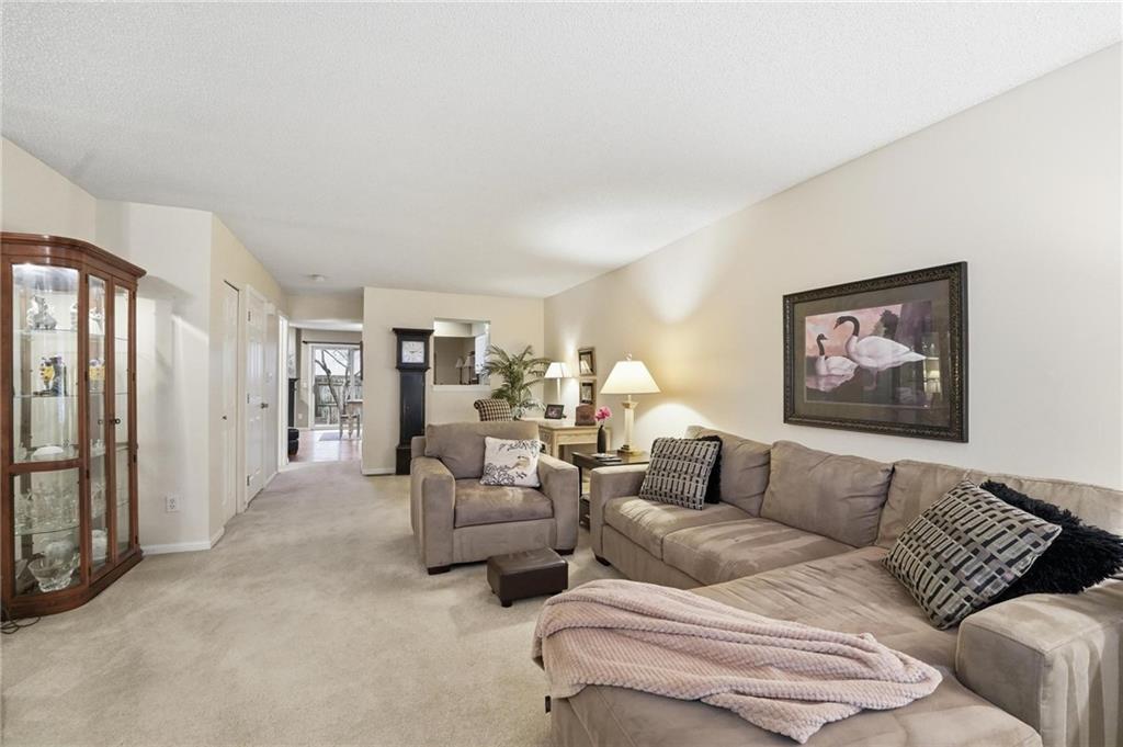 10551 Riley Street Overland Park, KS 66212 - Photo 6 of 44