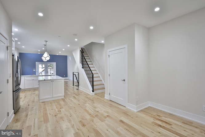516 Burnham Road Philadelphia, PA 19119 - Photo 3 of 30