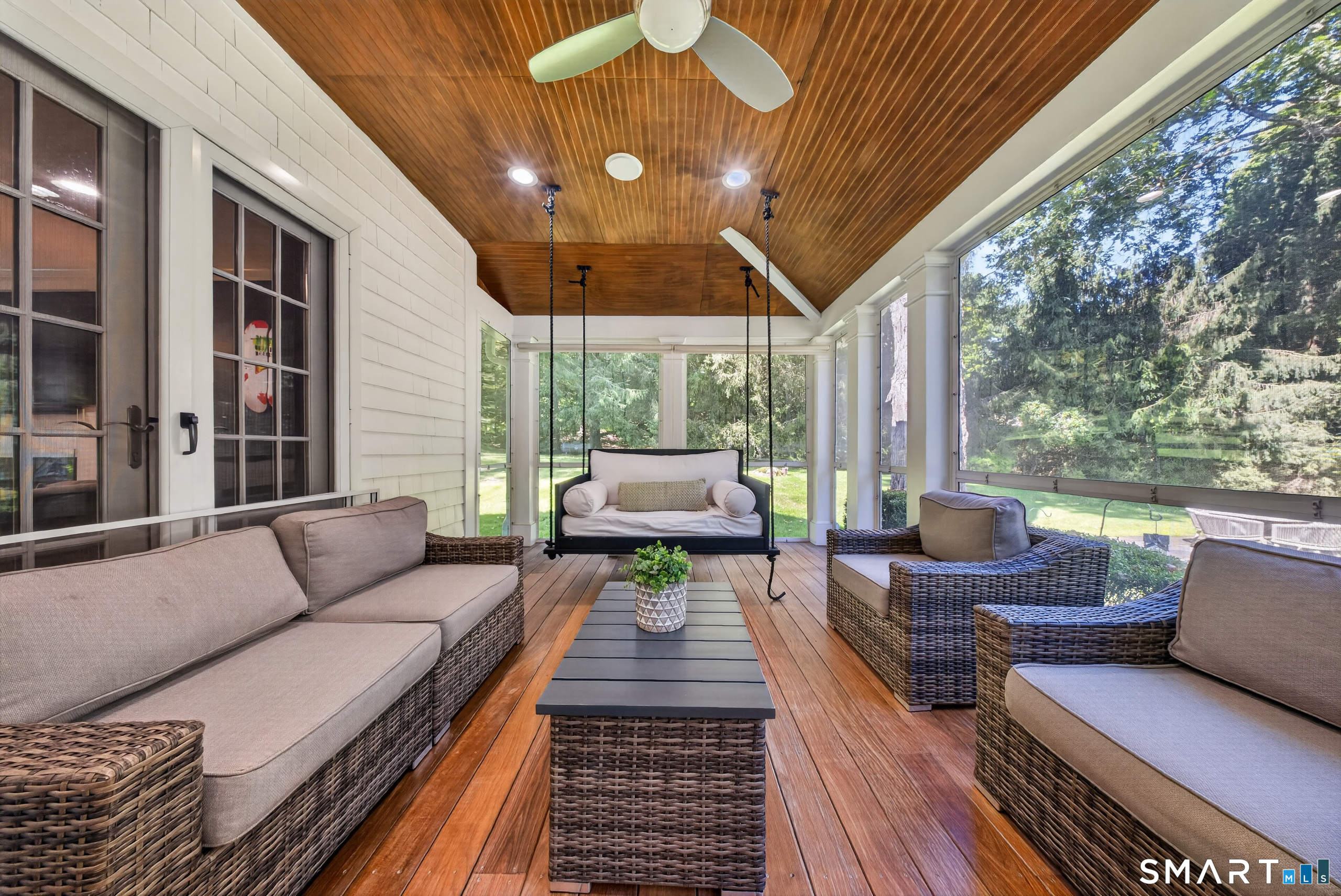 460 Cascade Road Stamford, CT 06903 - Photo 18 of 37 Gallery Image 18
