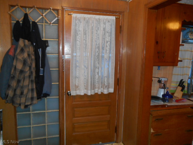 1972 Aberdeen Road Madison, OH 44057 - Photo 7 of 18