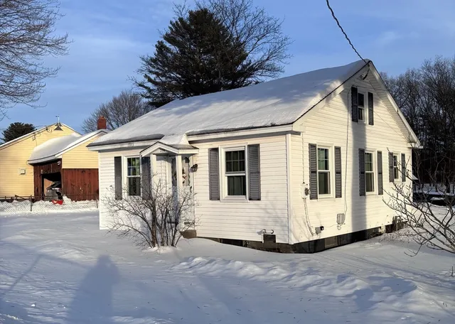 $265,000 | 296 Ryan Road, Northampton, MA 01062