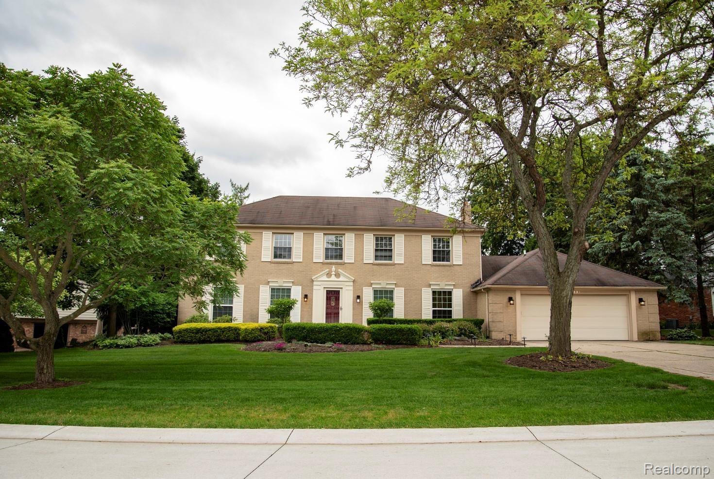 35897 Charter Crest Road Farmington, MI 48335 - Photo 26 of 26 Welcome Home!