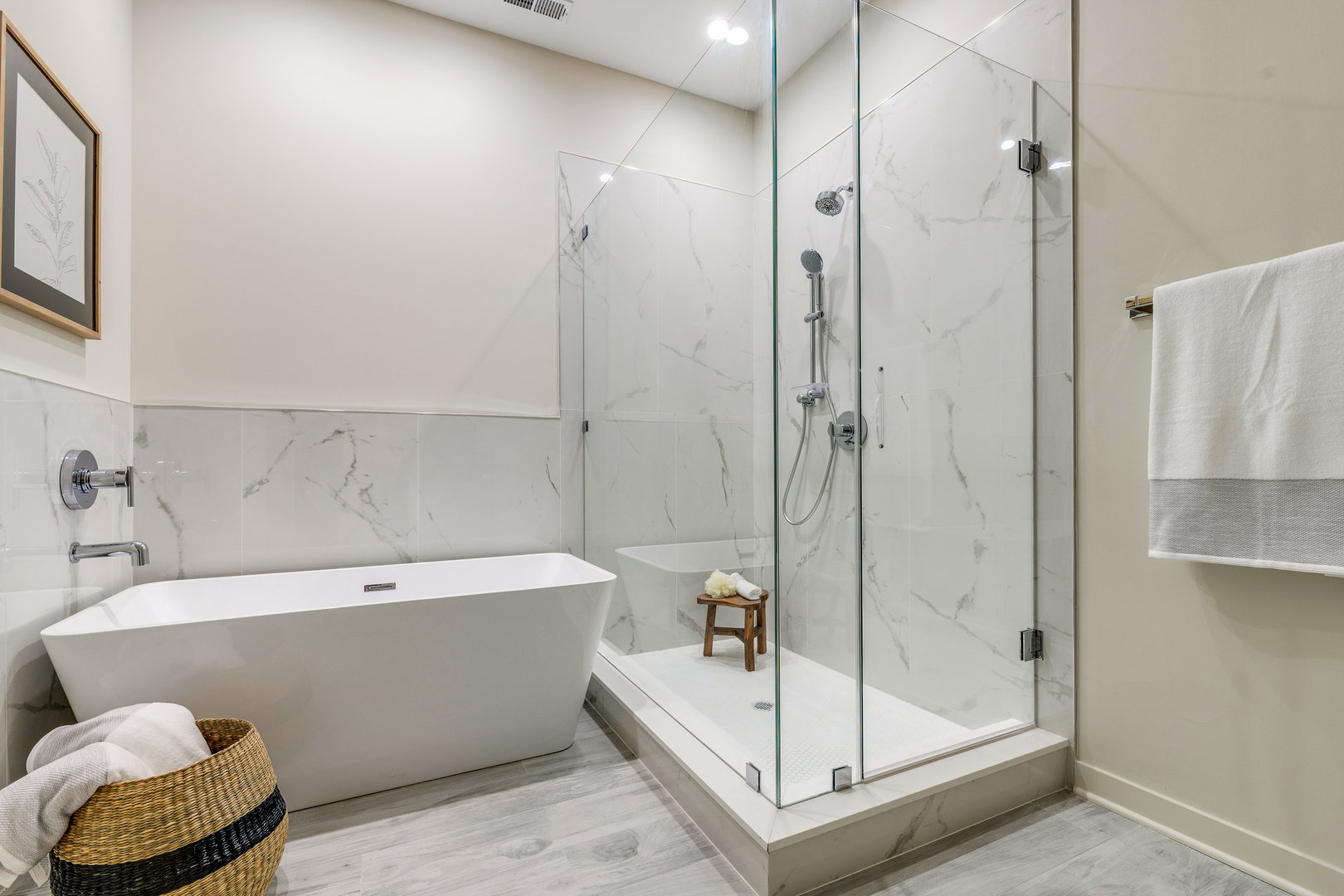 790 East Irving Park Road, Unit 3E Roselle, IL 60172 - Photo 16 of 18