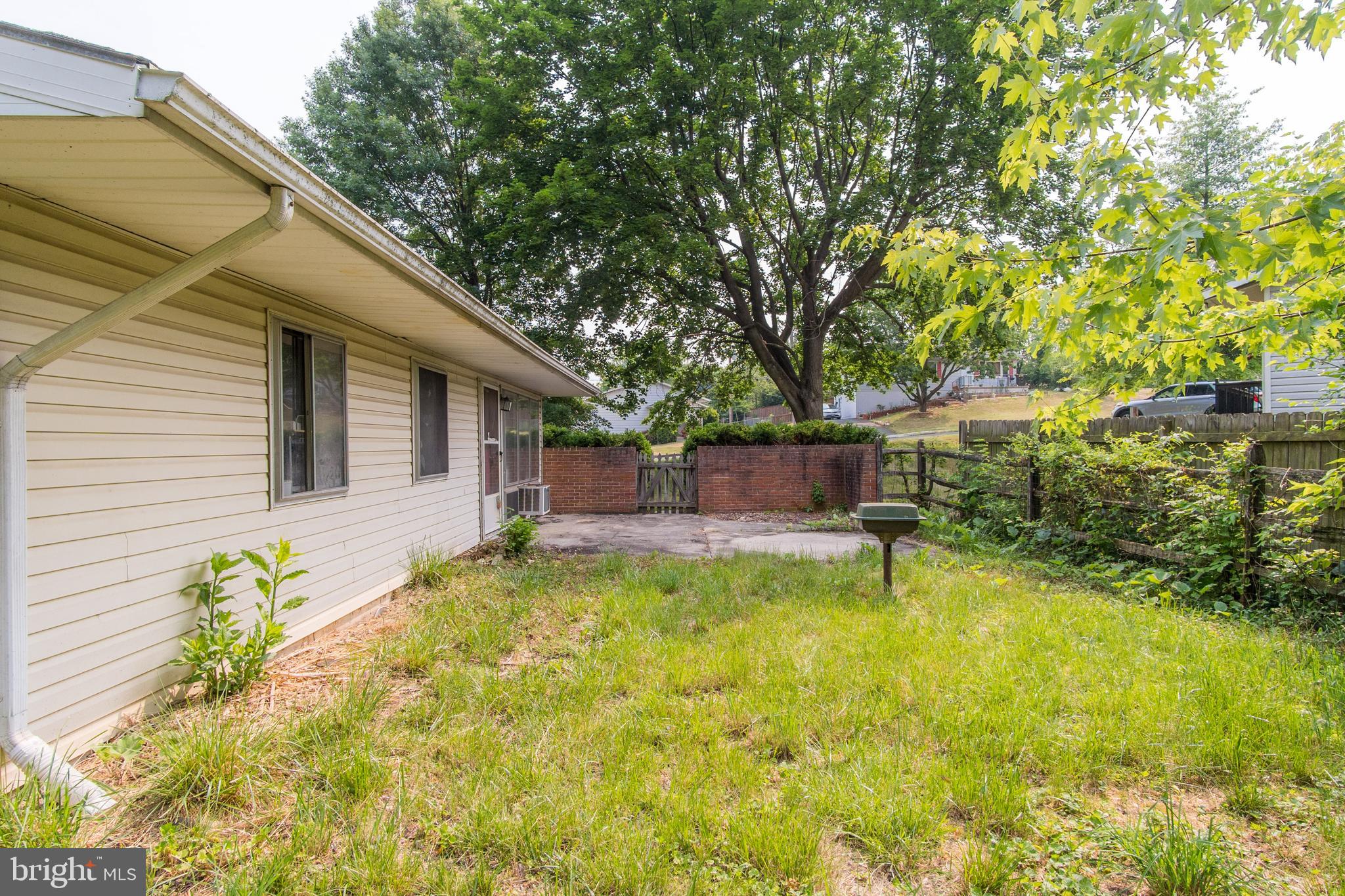 1131 Outer Drive Hagerstown, MD 21742 - Photo 6 of 9