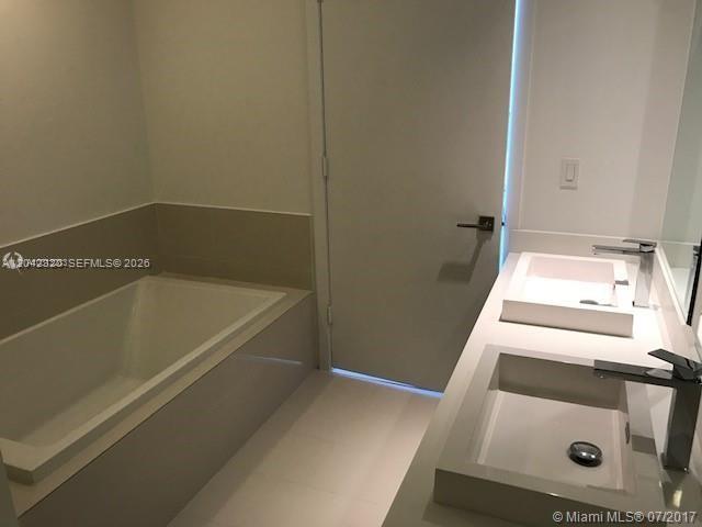 55 Southwest 9th Street, Unit 2103 Miami, FL 33130 - Photo 10 of 30