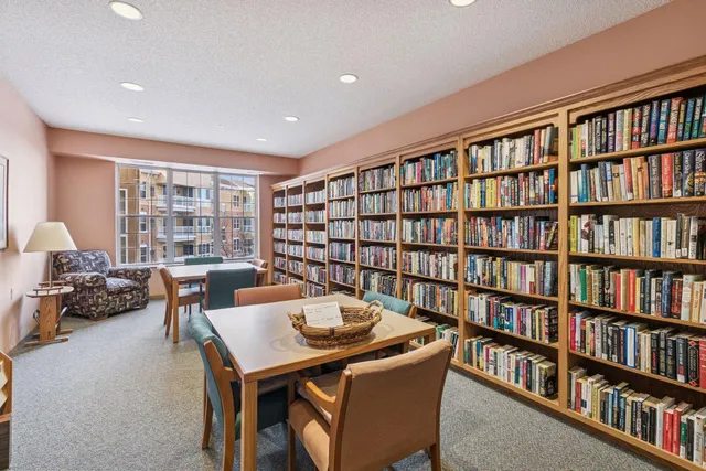 $365,000 | 600 Greenhaven Drive, Unit 110, Burnsville, MN 55306