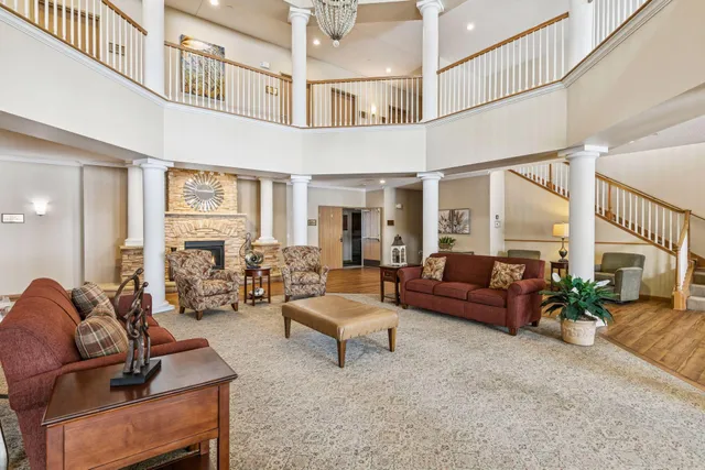 $365,000 | 600 Greenhaven Drive, Unit 110, Burnsville, MN 55306