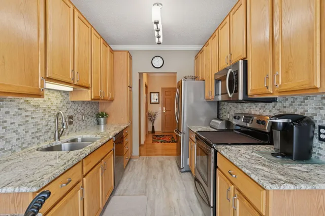 $365,000 | 600 Greenhaven Drive, Unit 110, Burnsville, MN 55306