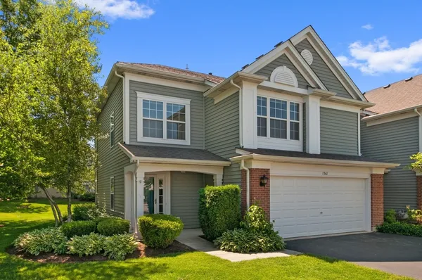 $3,495 | 1561 East Chivalry Court, Palatine, IL 60074