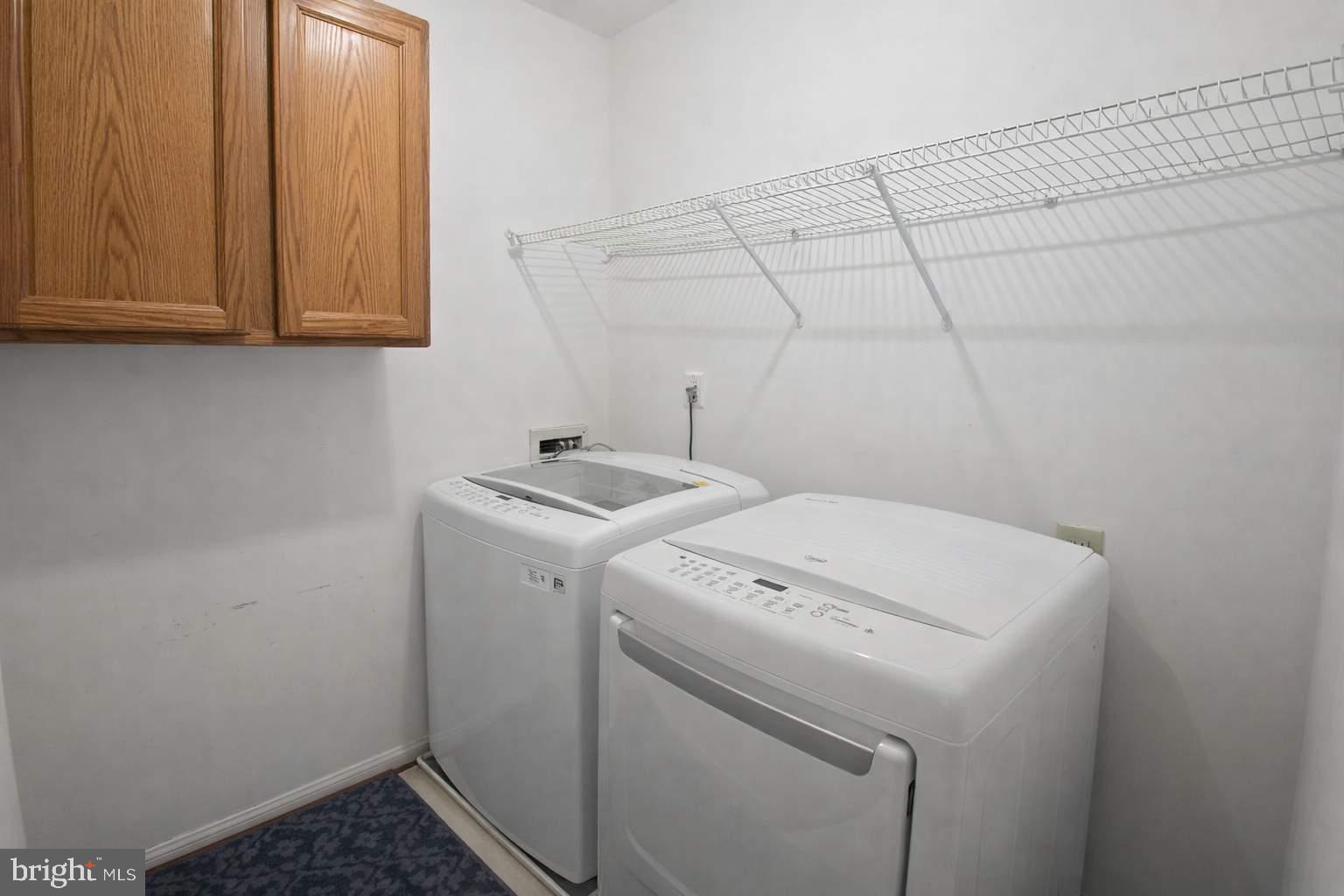 43068 Eustis Street Chantilly, VA 20152 - Photo 15 of 25 a utility room with dryer and washer