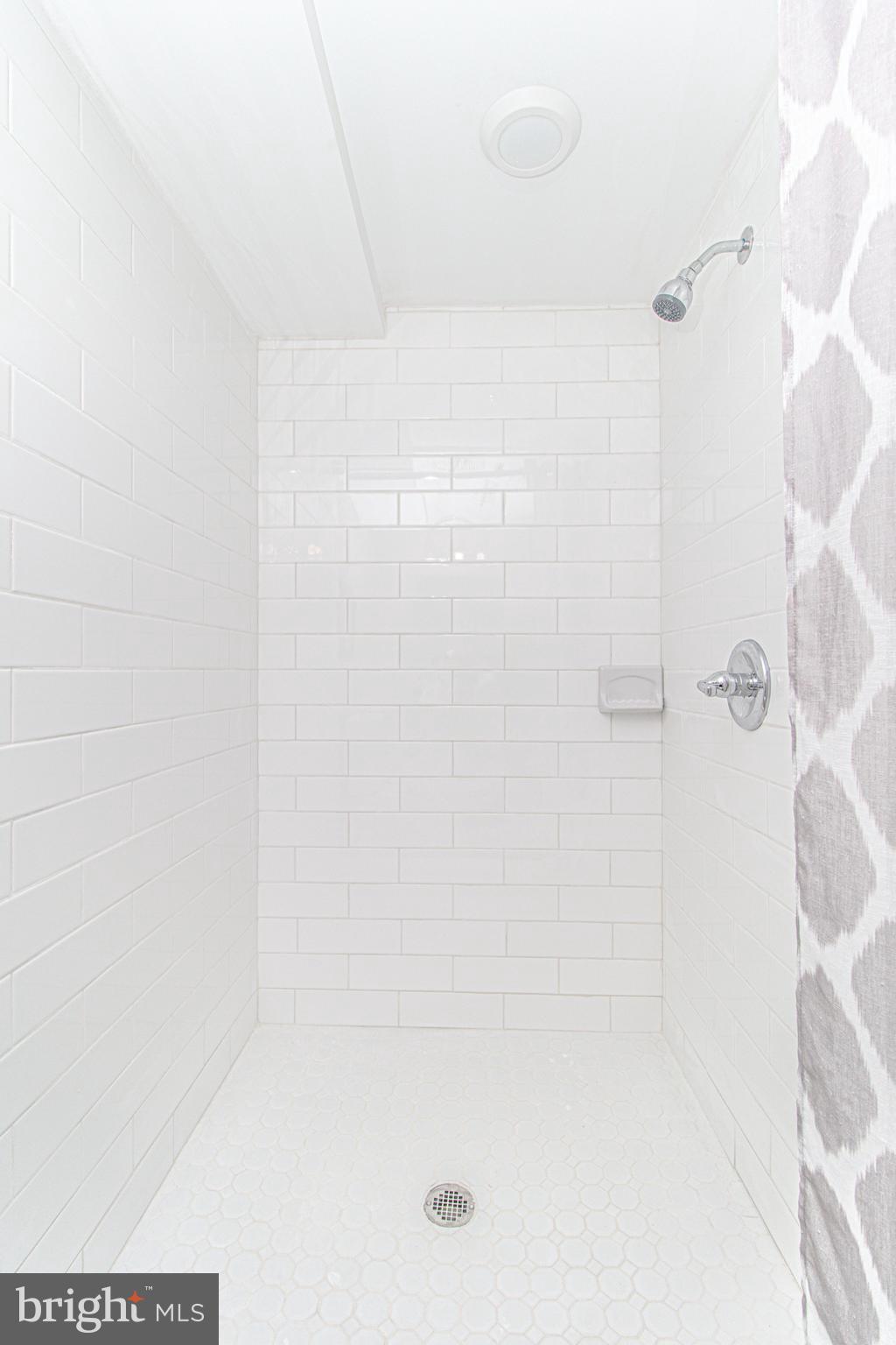 5433 Force Road Baltimore, MD 21206 - Photo 16 of 28