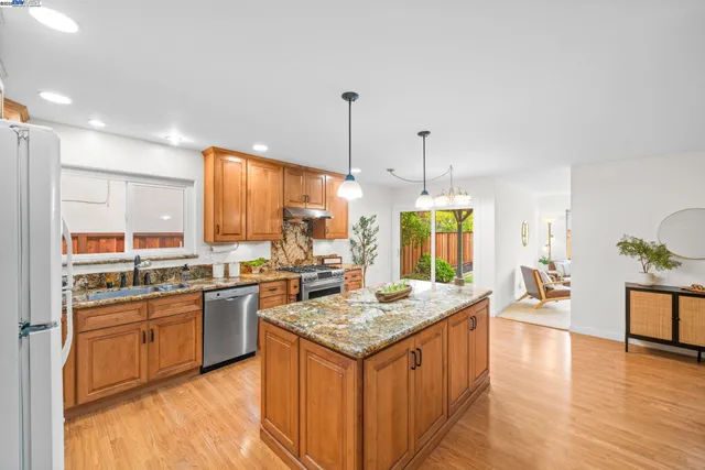 $1,299,000 | 5550 San Juan Way, Pleasanton, CA 94566