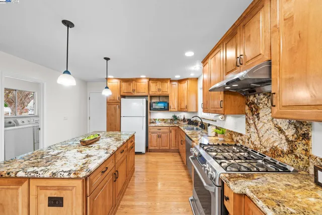 $1,299,000 | 5550 San Juan Way, Pleasanton, CA 94566