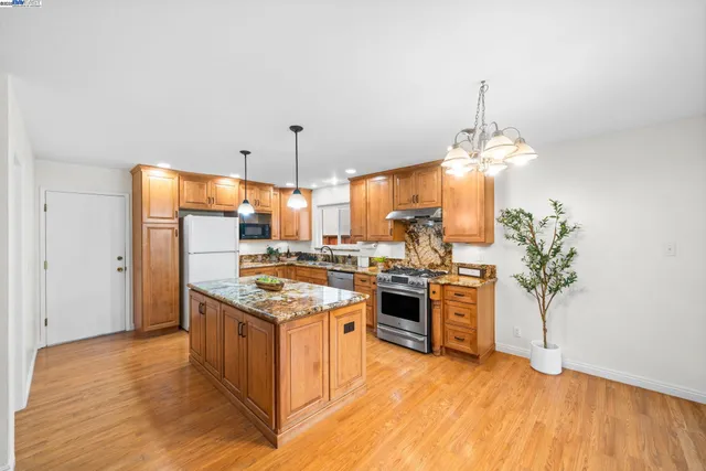 $1,299,000 | 5550 San Juan Way, Pleasanton, CA 94566