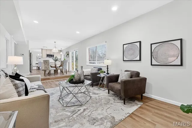 $495,000 | 1061 Summer Tree Drive, Ballwin, MO 63011