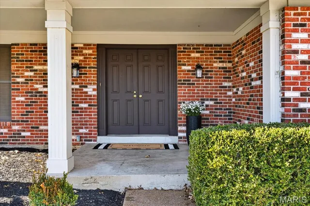 $495,000 | 1061 Summer Tree Drive, Ballwin, MO 63011