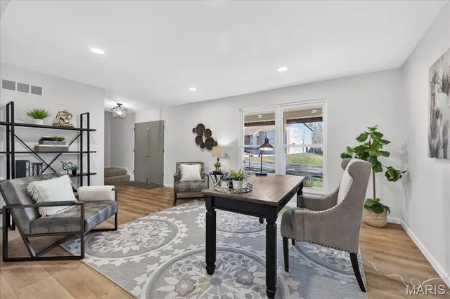 $495,000 | 1061 Summer Tree Drive, Ballwin, MO 63011