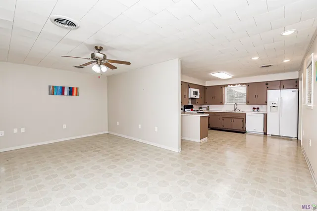 $180,000 | 12463 Faucheux Road, Gonzales, LA 70737